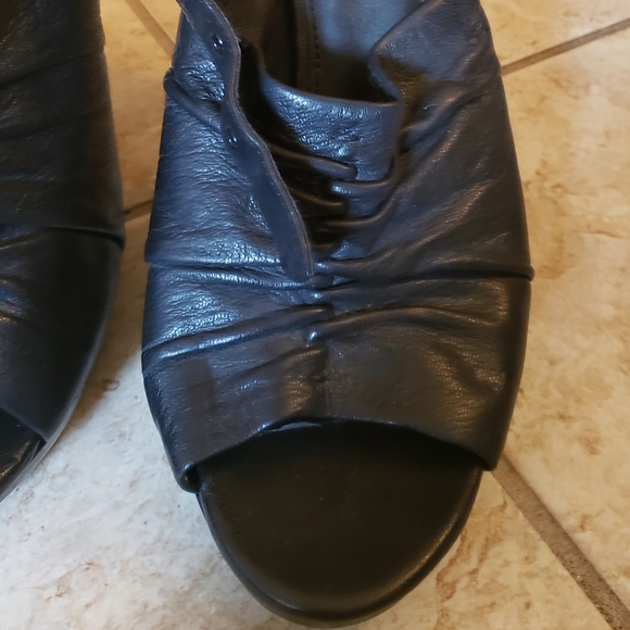 B.Makowsky shoes - Picture 2 of 8